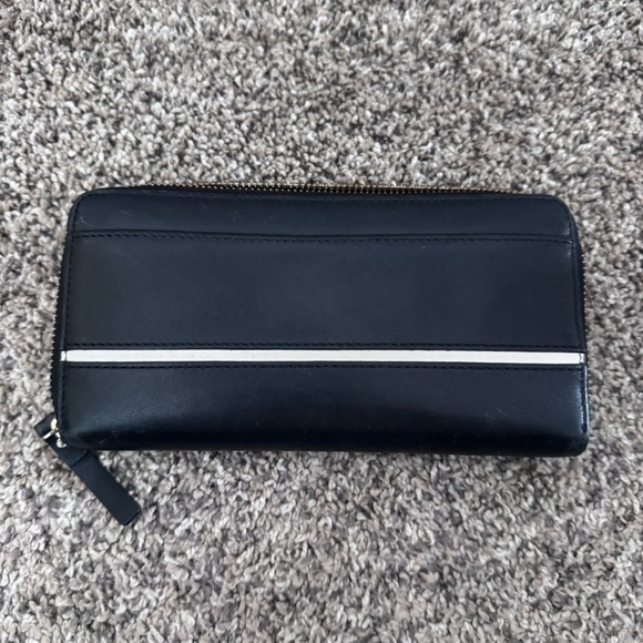 Kate Spade black and white zip around wallet - Picture 6 of 10
